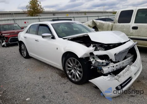 2013 Chrysler 300 z USA, uszkodzony, nr VIN 2C3CCAAGXDH698080
